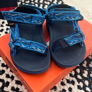 Teva infant sandals size 5